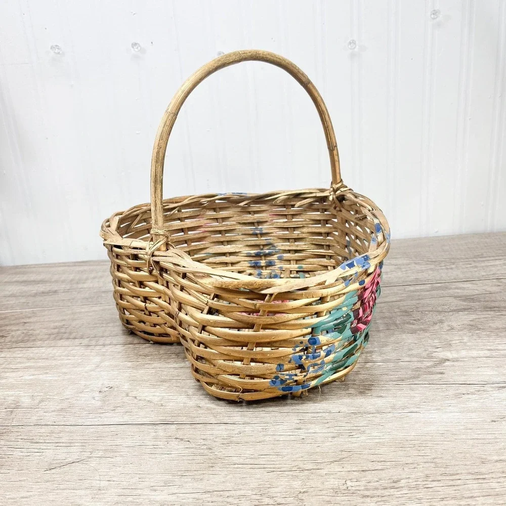 Vintage Heart Basket: Gold Floral Basket